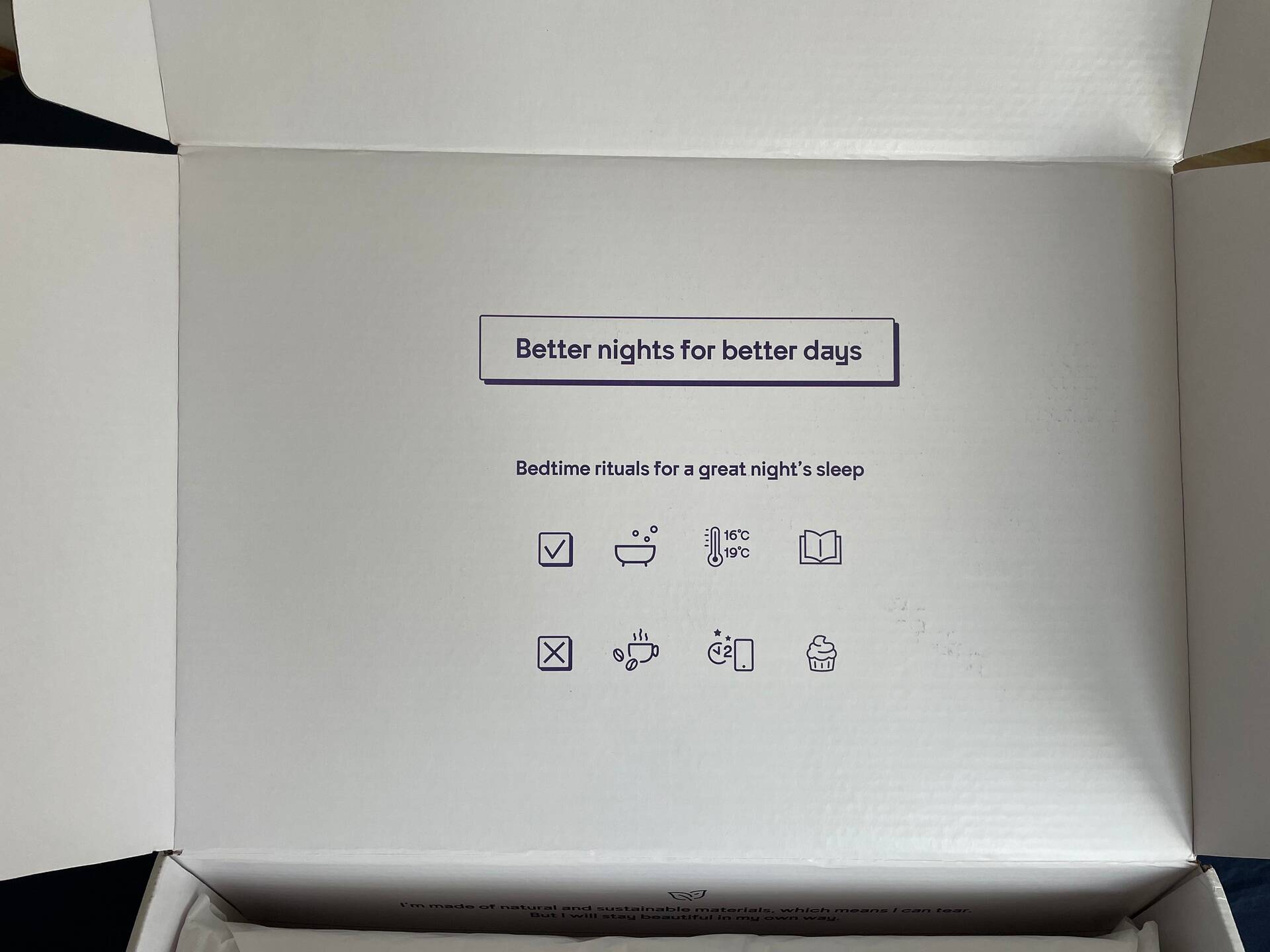 Schlaftipp-Symbole auf der Innenseite der Box: eine nette Idee! Foto: © Sleep Hero